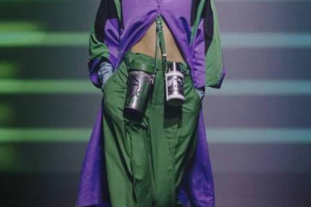 固定队五人组合，清新风格打破传统界限