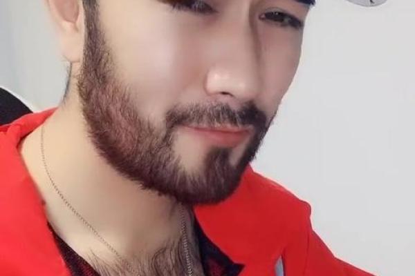八字胡子修剪全攻略,轻松打造完美型男造型 八字胡子修剪全攻略,轻松打造完美型男造型