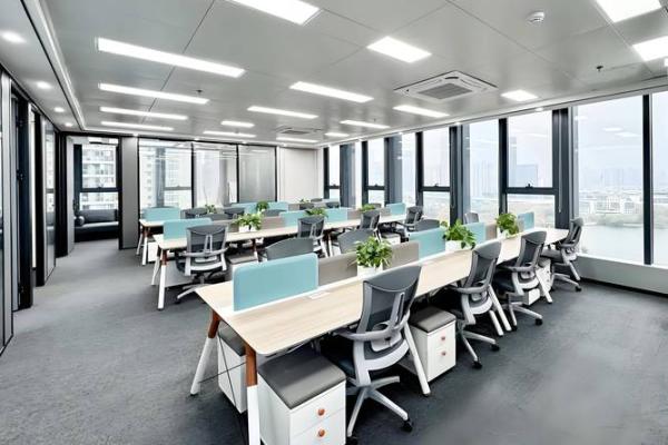 女老板办公风水：青龙白虎布局助力事业腾飞