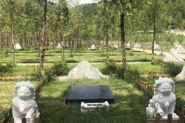 选择合适墓地风水助力家庭事业兴旺 选择合适墓地风水助力家庭事业兴旺