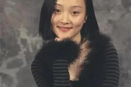 李小璐八字分析：她的运势为何起伏不定？