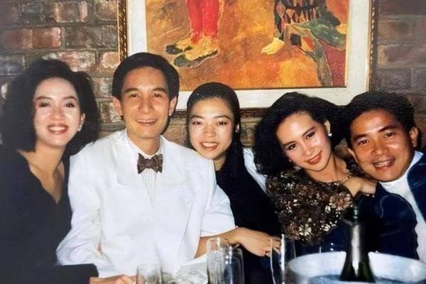 陈百强八字揭秘:他命运的背后隐藏了什么? 陈百强八字揭秘:他命运的背后隐藏了什么?