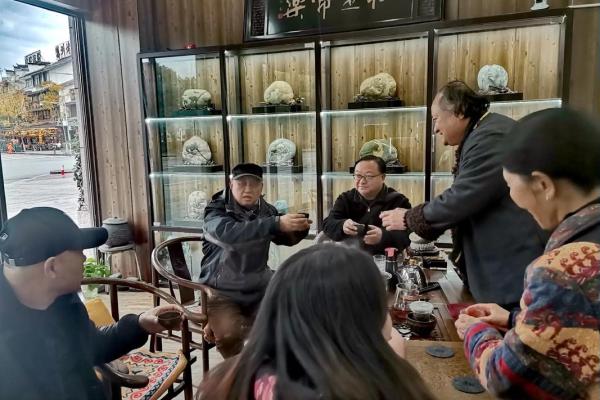 卢先生五行衡通仪:揭秘其强大功效,助你提升健康与运势 卢先生五行衡通仪:揭秘其强大功效,助你提升健康与运势